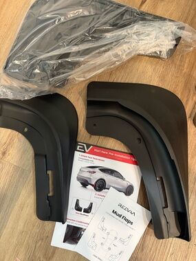Tesla Model Y 2019-2024 Accessories - Mud Flaps (No Drilling) Set of 4 Black NIB